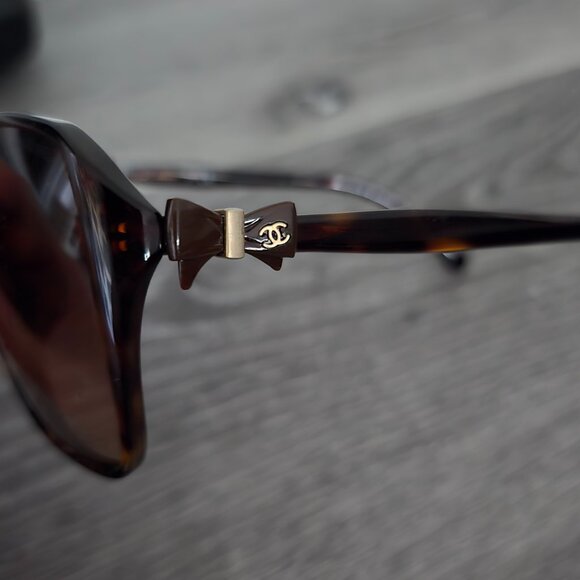 Chanel bow sunglasses, brown - Picture 2 of 5